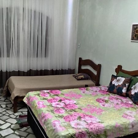 הוילה Casa No Centro De אריאל דו קאבו מראה חיצוני תמונה